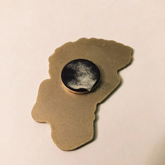 Vintage Black Forest  Schwarzwald Germany Lapel Pin Souvenir - Picture 9 of 9